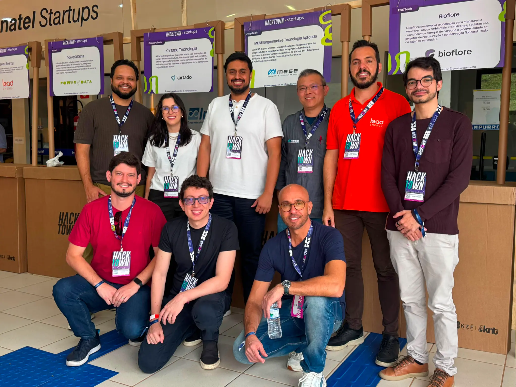 Representantes de startups participantes do Inova Cemig.Lab, equipe de organização do programa e profissionais da Cemig no HackTown 2026.